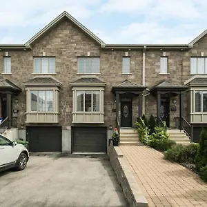Comfort Townhouse Close To Airport Apartment Montreal